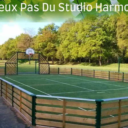 Guest house Joli Avec Terrasse, 2km A79, 6km Le Pal Dompierre-sur-Besbre