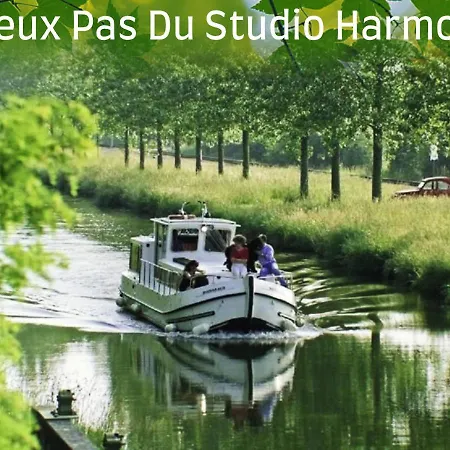 Joli Avec Terrasse, 2km A79, 6km Le Pal Guest house 3*